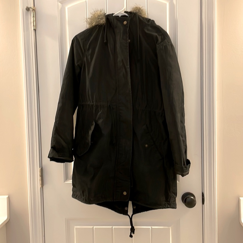 Old Navy size small two layer parka with fur hood black